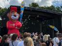 Auf der Bühne von Radio Teddy wurde ein buntes Programm für die Kinder geboten.