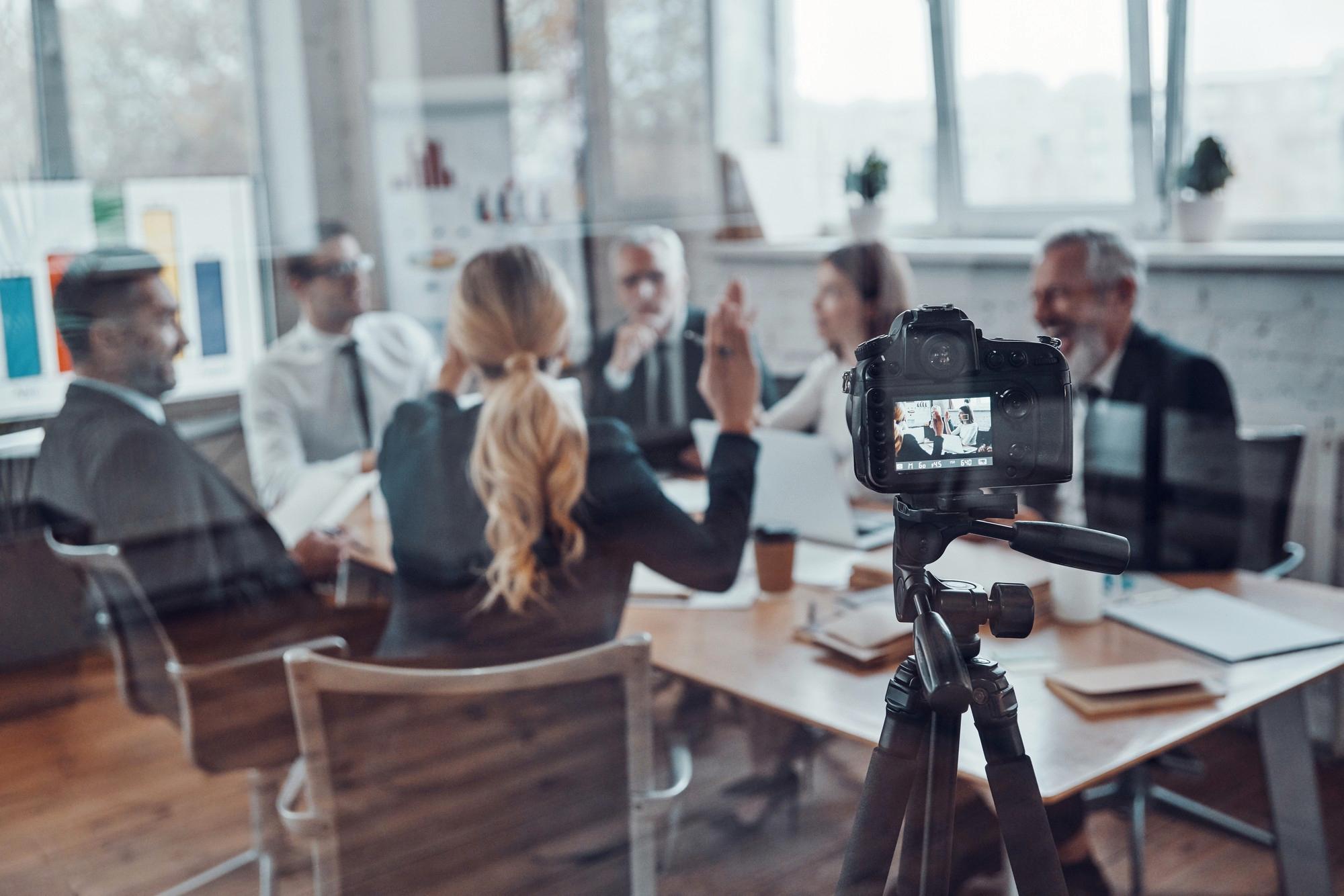 boosting-workplace-communication-through-strategic-team-building