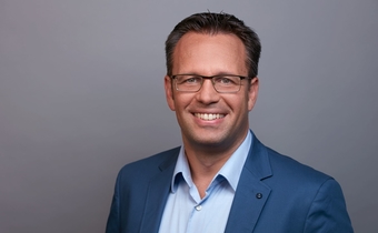 Dr