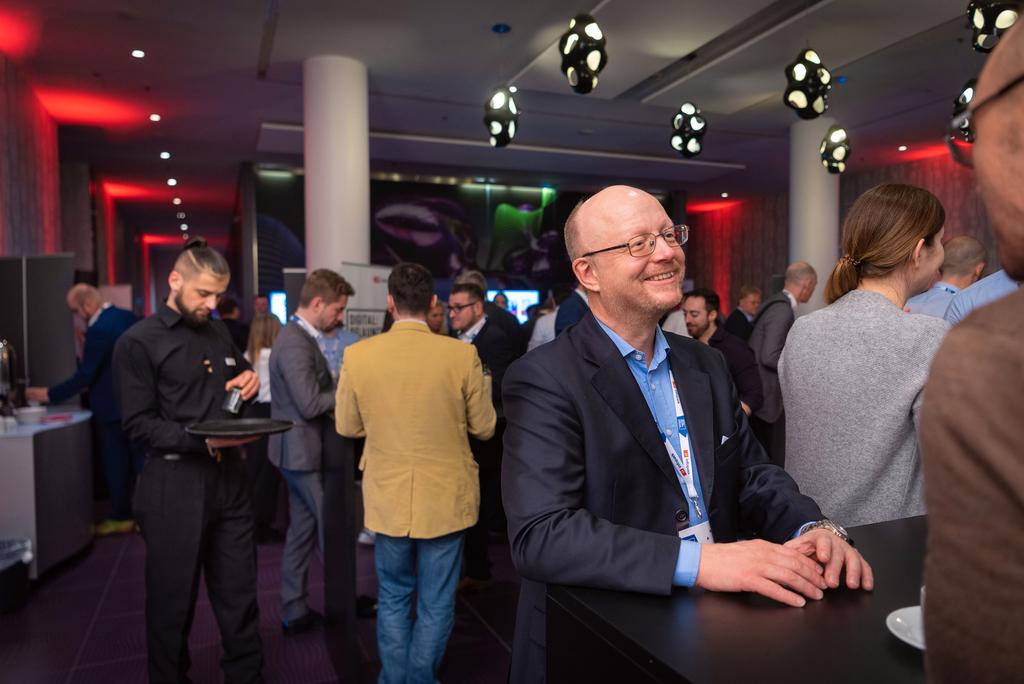 Digitalrelaunch by dominik tryba introduce int 6125