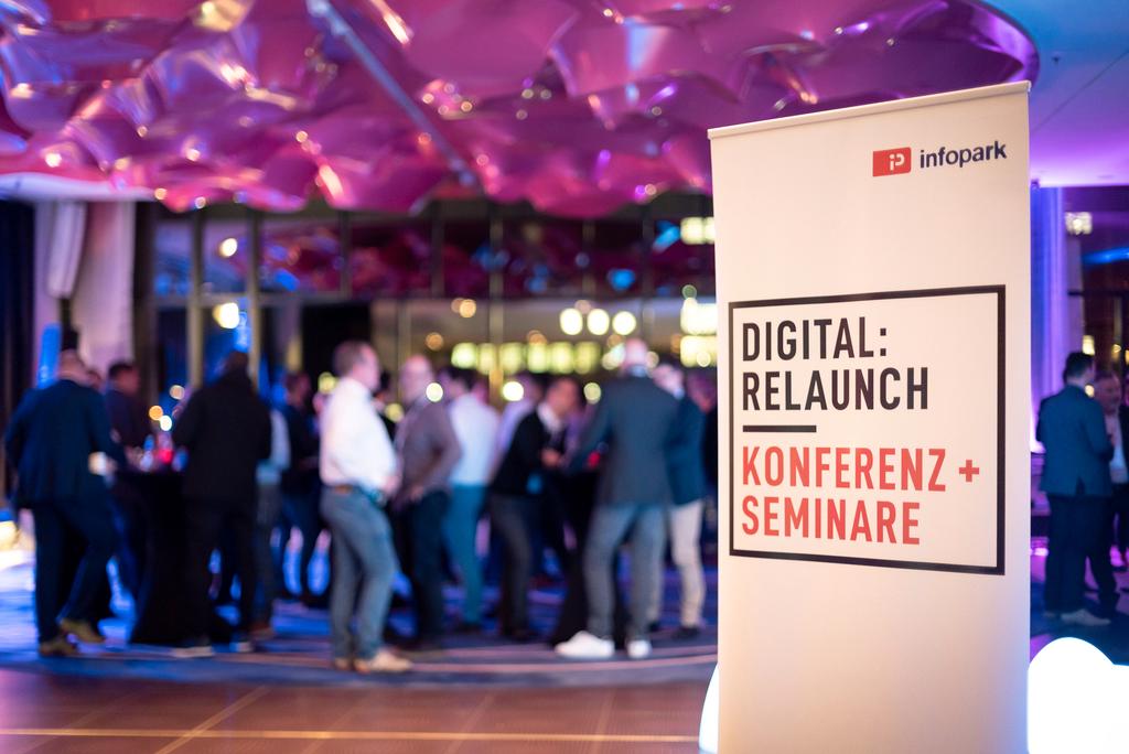 Digitalrelaunch by dominik tryba introduce int 6813