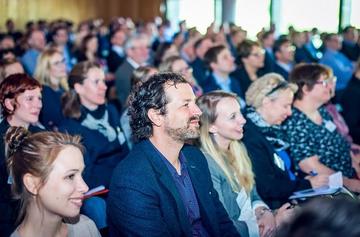 relaunch konferenz teilnehmer